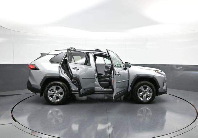 Photo of 2025 Silver Sky Metallic Toyota RAV4 Hybrid