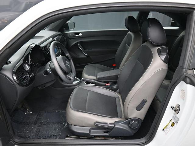 Photo of 2015 Pure White Volkswagen Beetle