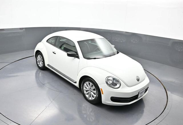Photo of 2015 Pure White Volkswagen Beetle