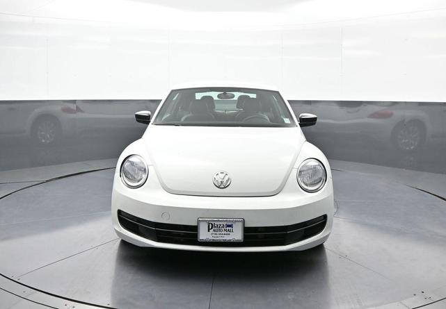 Photo of 2015 Pure White Volkswagen Beetle