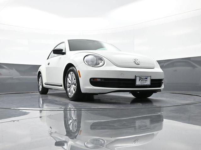 Photo of 2015 Pure White Volkswagen Beetle