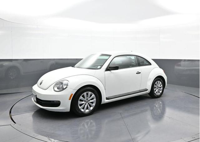 Photo of 2015 Pure White Volkswagen Beetle
