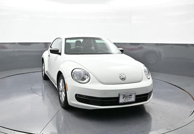 Photo of 2015 Pure White Volkswagen Beetle