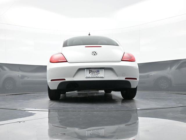 Photo of 2015 Pure White Volkswagen Beetle