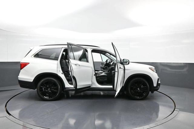 Photo of 2022 Platinum White Pearl Honda Pilot