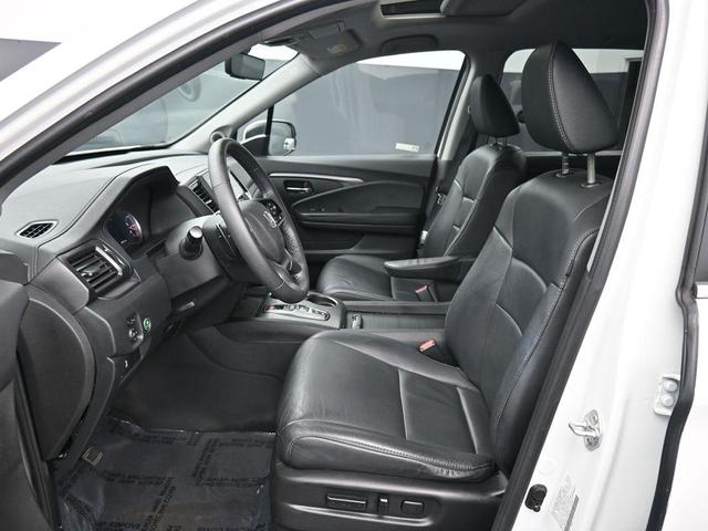 Photo of 2022 Platinum White Pearl Honda Pilot