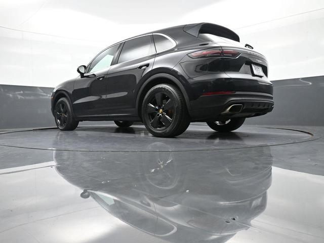Photo of 2019 Jet Black Metallic Porsche Cayenne