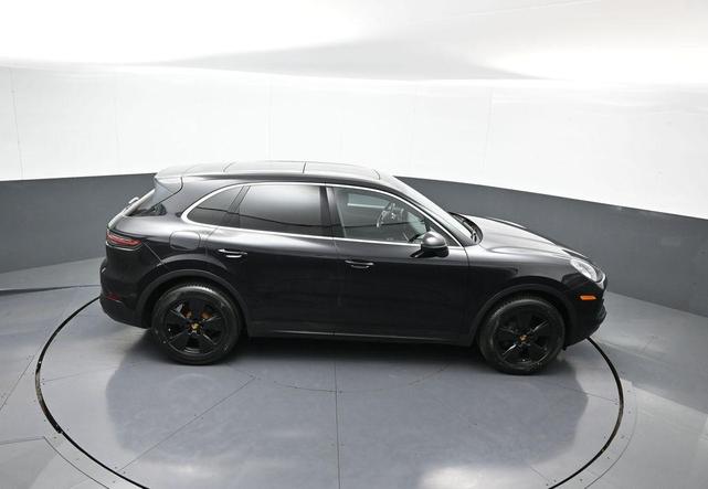 Photo of 2019 Jet Black Metallic Porsche Cayenne