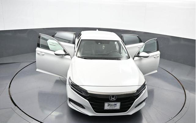 Photo of 2020 Platinum White Pearl Honda Accord