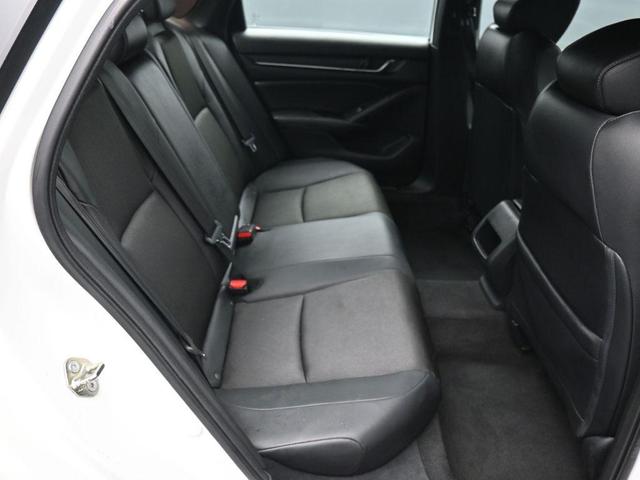 Photo of 2020 Platinum White Pearl Honda Accord
