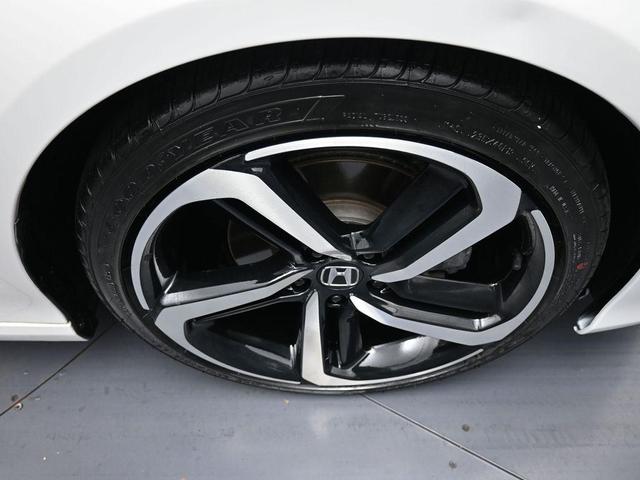 Photo of 2020 Platinum White Pearl Honda Accord