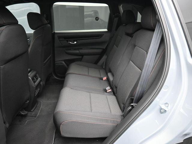 Photo of 2025 Urban Gray Pearl Honda CR-V Hybrid