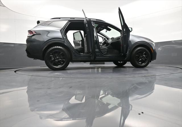 Photo of 2025 Gravity Gray Kia Sportage