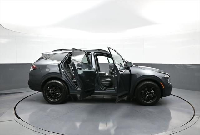 Photo of 2025 Gravity Gray Kia Sportage