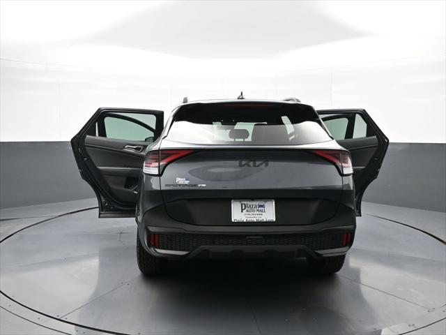 Photo of 2025 Gravity Gray Kia Sportage