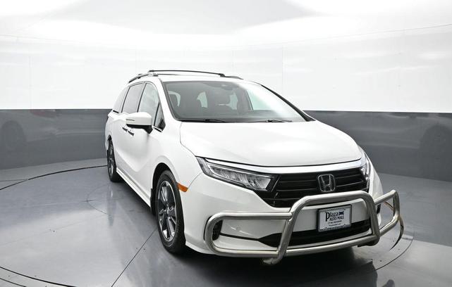 Photo of 2023 Platinum White Pearl Honda Odyssey