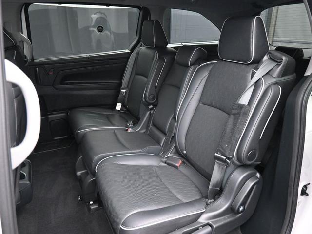Photo of 2023 Platinum White Pearl Honda Odyssey