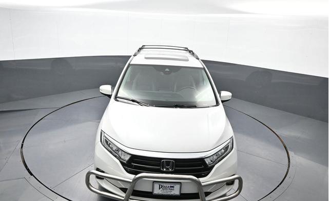 Photo of 2023 Platinum White Pearl Honda Odyssey