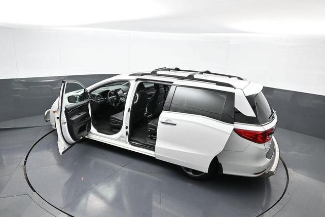 Photo of 2023 Platinum White Pearl Honda Odyssey