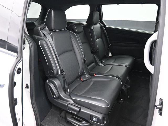 Photo of 2023 Platinum White Pearl Honda Odyssey