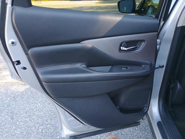 Photo of 2023 Brilliant Silver Metallic Nissan Murano