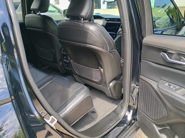 Photo of 2023 Diamond Black Jeep Grand Cherokee