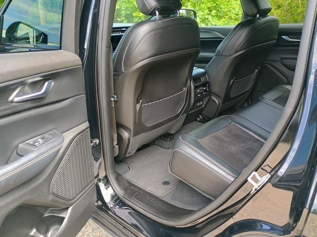Photo of 2023 Diamond Black Jeep Grand Cherokee
