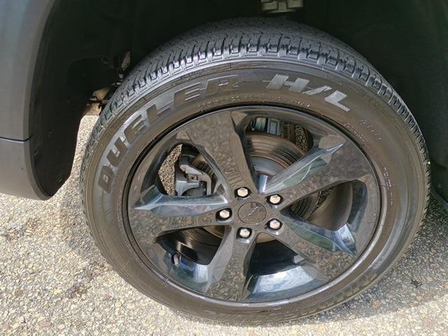 Photo of 2023 Diamond Black Jeep Grand Cherokee