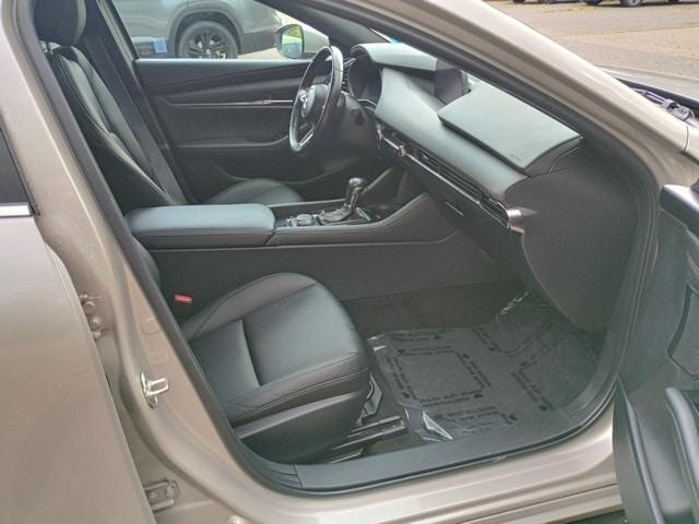 Photo of 2023 Platinum Quartz Metallic Mazda Mazda3