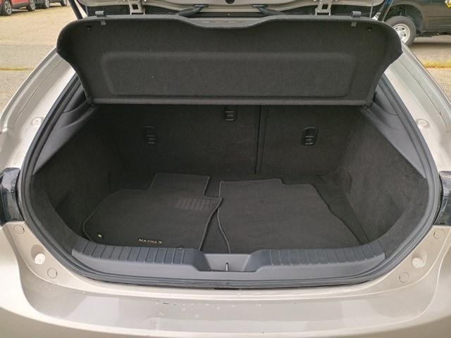 Photo of 2023 Platinum Quartz Metallic Mazda Mazda3