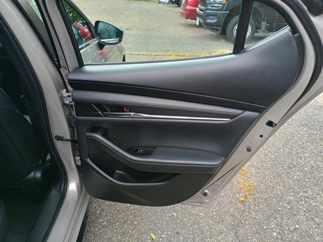 Photo of 2023 Platinum Quartz Metallic Mazda Mazda3