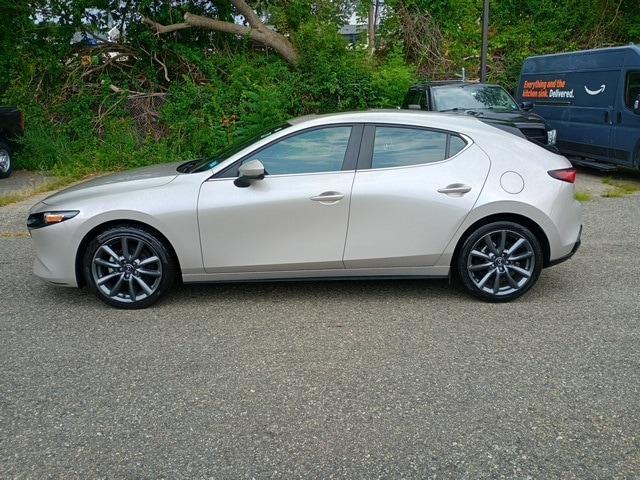 Photo of 2023 Platinum Quartz Metallic Mazda Mazda3
