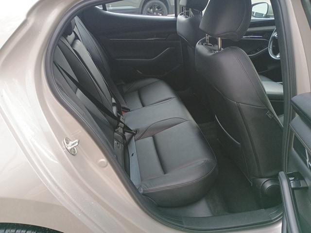 Photo of 2023 Platinum Quartz Metallic Mazda Mazda3