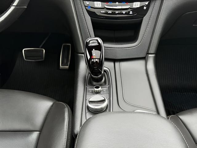 Photo of 2023 Stellar Black Metallic Cadillac XT6