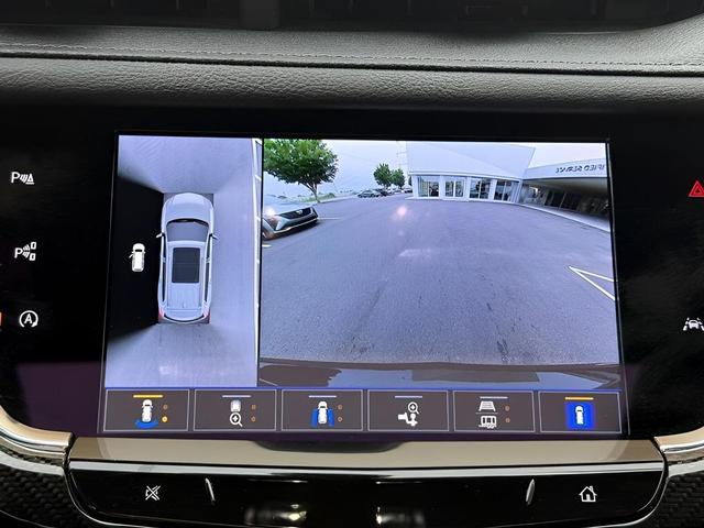 Photo of 2023 Stellar Black Metallic Cadillac XT6