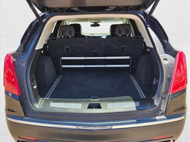 Photo of 2017 Stellar Black Metallic Cadillac XT5