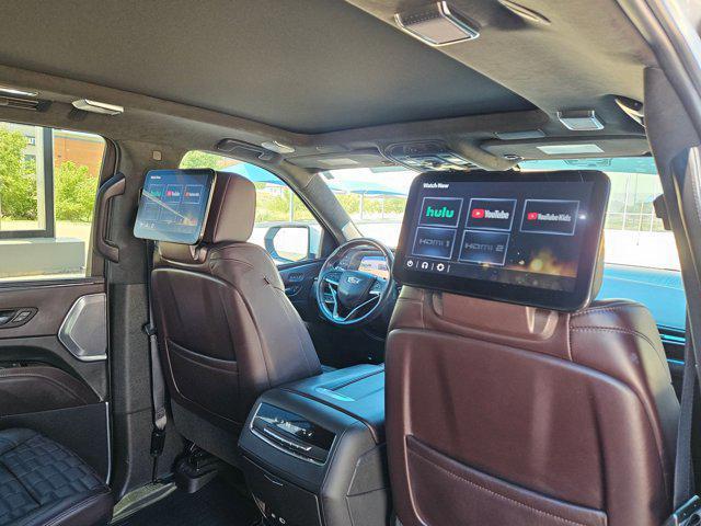 Photo of 2022 Crystal White Tricoat Cadillac Escalade