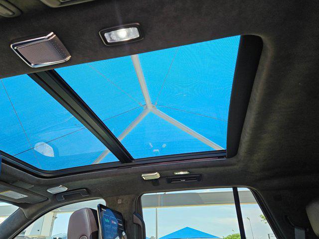 Photo of 2022 Crystal White Tricoat Cadillac Escalade
