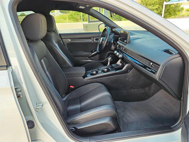 Photo of 2023 Platinum White Pearl Honda Civic