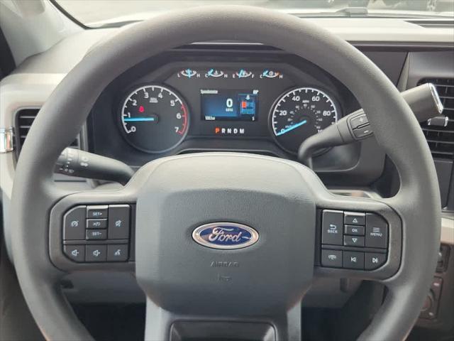 Photo of 2025 Oxford White Ford F-250