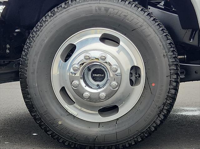 Photo of 2025 Oxford White Ford F-350