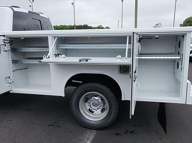 Photo of 2025 Oxford White Ford F-350