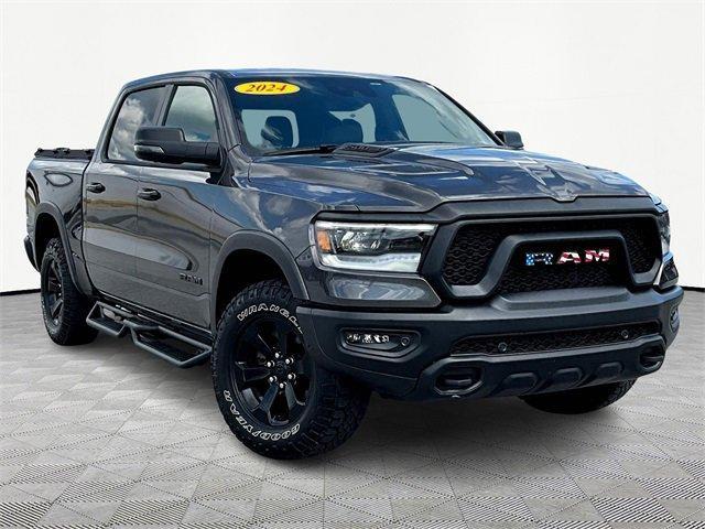 Photo of 2024 Granite Crystal Clearcoat Metallic RAM 1500