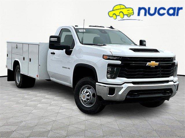 Photo of 2025 White Chevrolet Silverado 3500