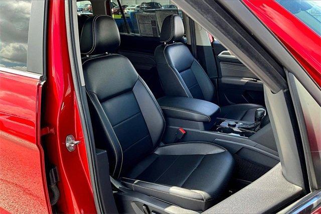 Photo of 2022 Aurora Red Metallic Volkswagen Atlas