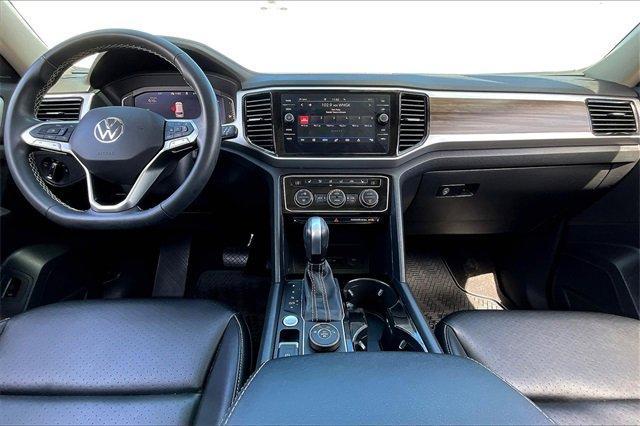 Photo of 2022 Aurora Red Metallic Volkswagen Atlas