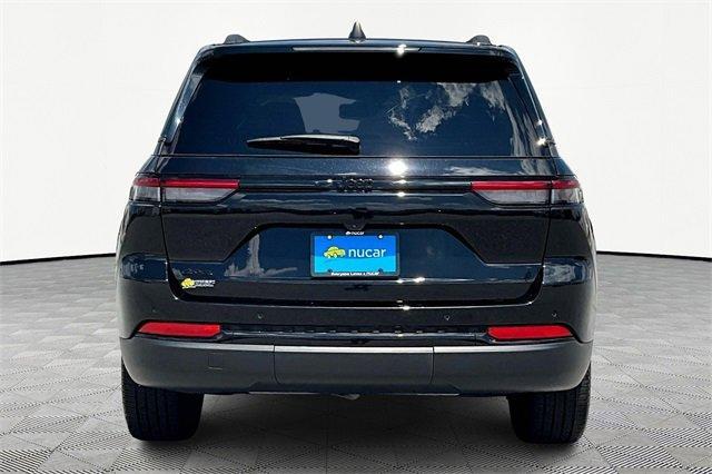 Photo of 2023 Diamond Black Jeep Grand Cherokee