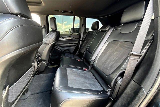 Photo of 2023 Diamond Black Jeep Grand Cherokee