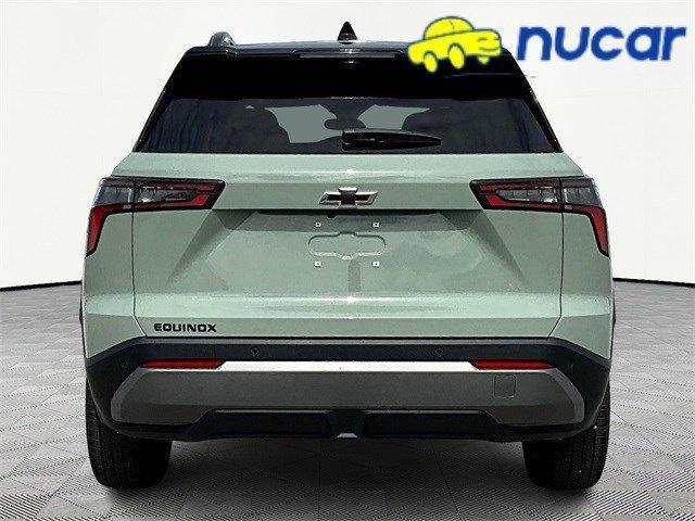 Photo of 2026 Green Chevrolet Equinox