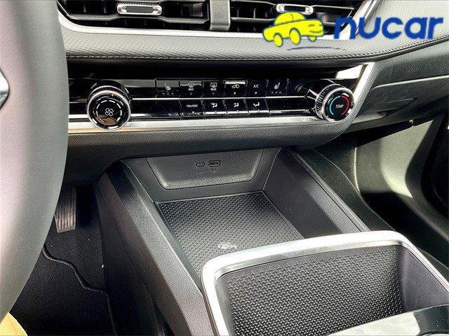 Photo of 2026 Green Chevrolet Equinox